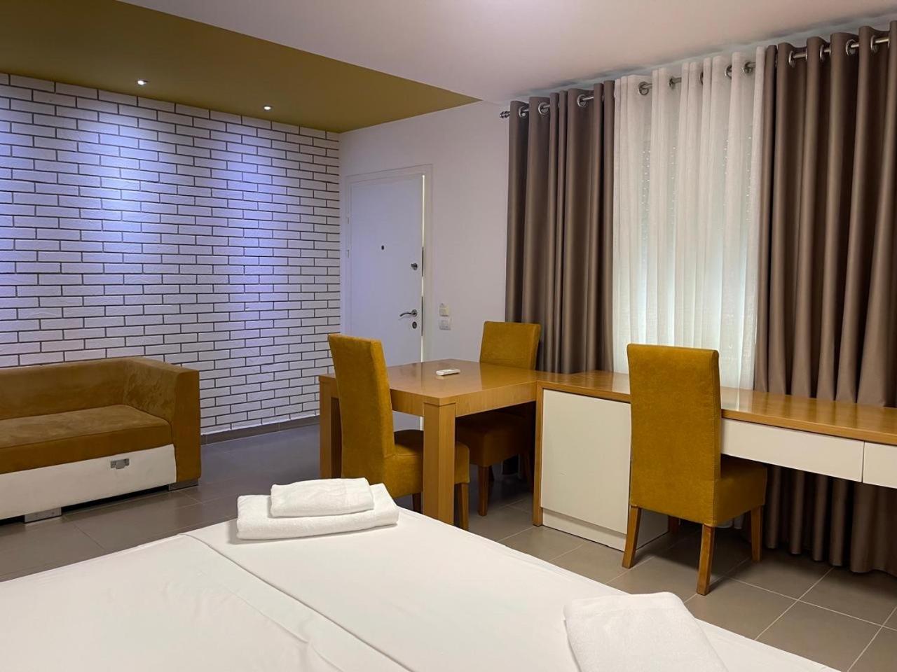 Sunrise Luxury Apartments Sarandë 외부 사진